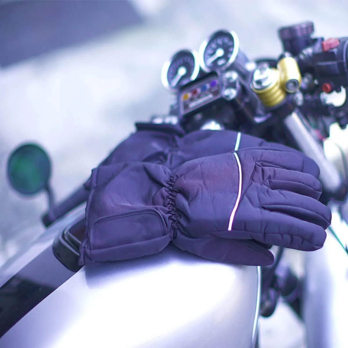 Motorcycle Waterproof Electronically Heated Gloves, Size M-L, Black